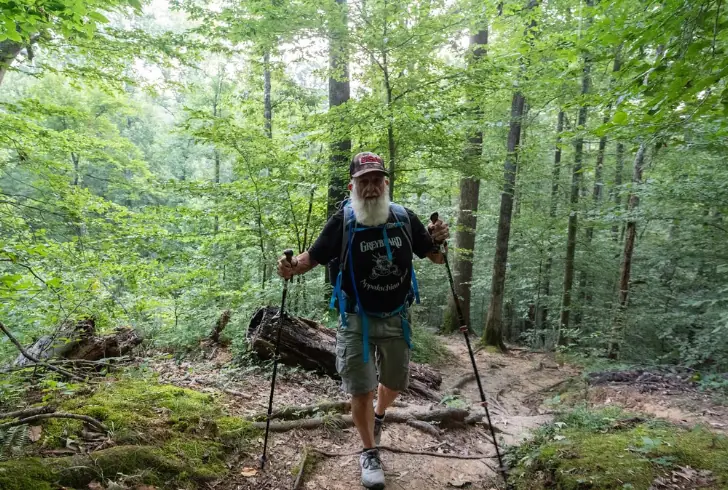 Dale Sanders hikes Appalachian Trail