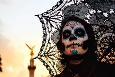 Dia de los Muertos: Celebrating Life and Remembering Loved Ones